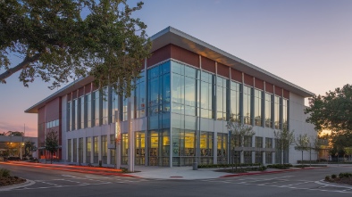 vacaville town square library